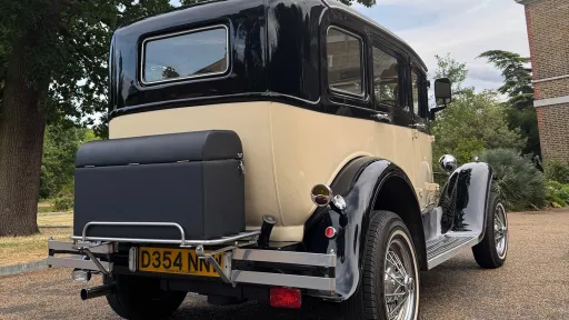 close-up rear view of black and ivory badsworth