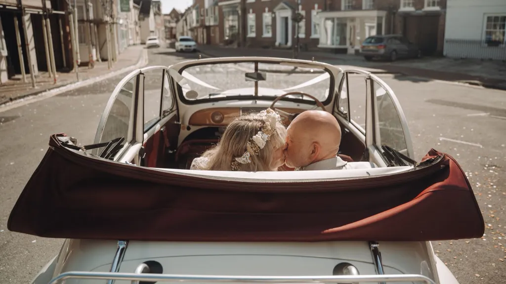 Beautiful car, Lyn was amazing and so kind, she insisted on staying on until after ceremony so we could have pictures with the roof down. Great experience, thank you. xx