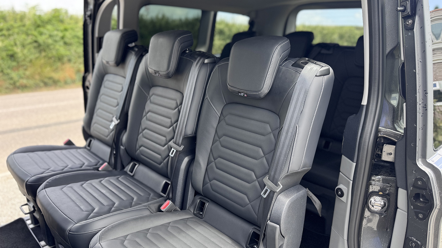 Rear interior Ford Tourneo