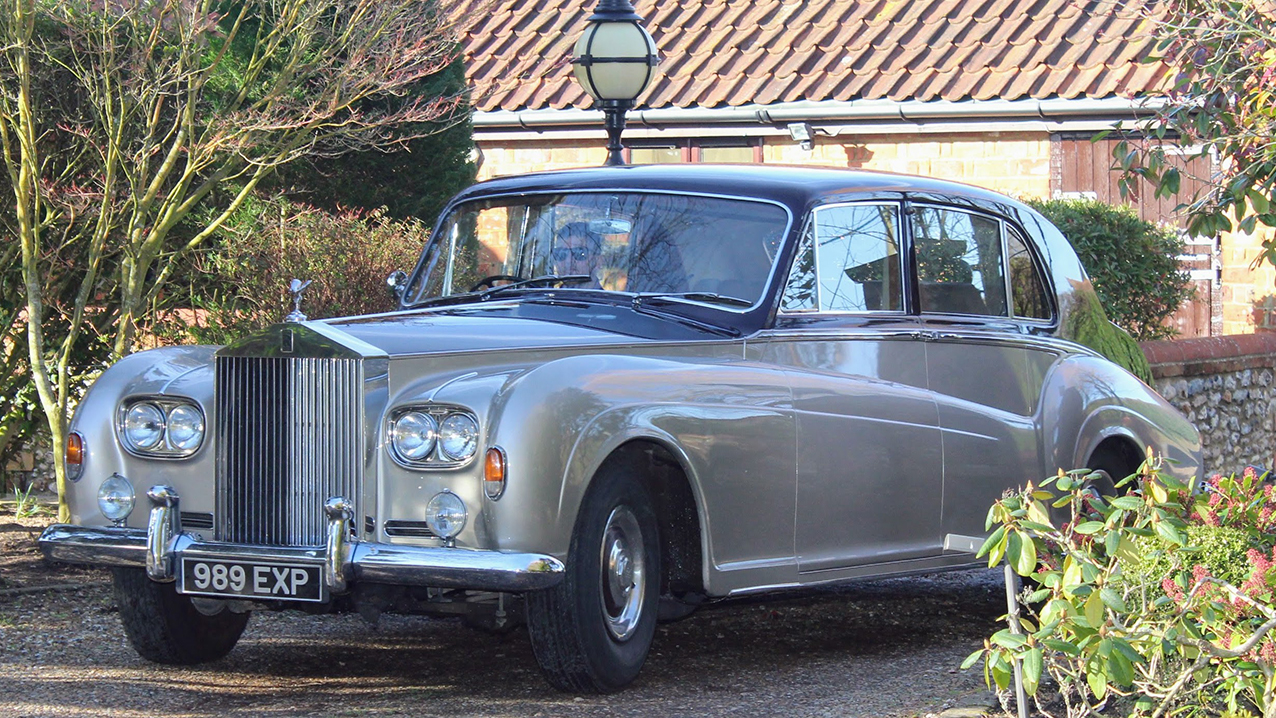 Great driver arrived on time, friendly nice to meet , lovely car he went the extra mile. the inside of the car was starting to look a bit tired