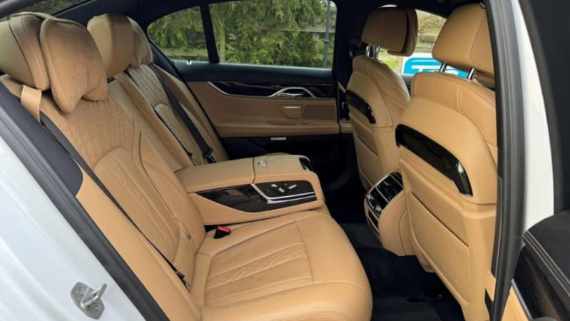 Cram interior BMW