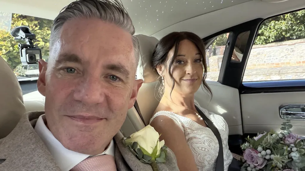 Fantastic service from start to finish, great communication, the driver was very accommodating and had a very pleasant manner, friendly and very professional, the car was exactly what we wanted in every way