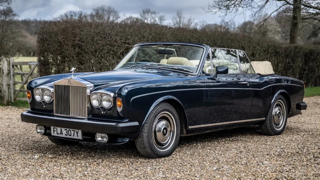Front left view blue Rolls-royce Corniche
