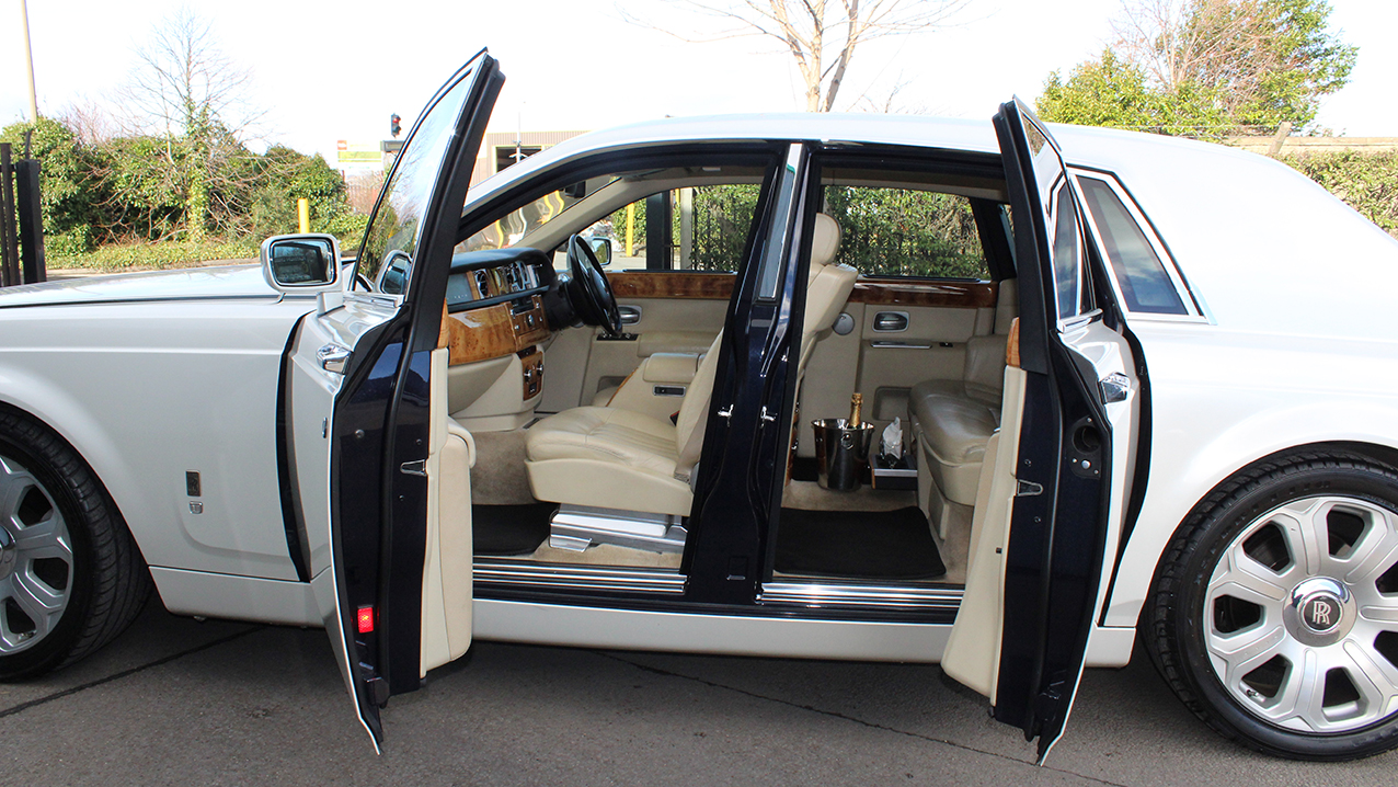 Everything ran to the agree times so no hiccups. The driver was great and the bride &amp; groom loved travelling in the car. Thanks to everyone for helping to make this happen.