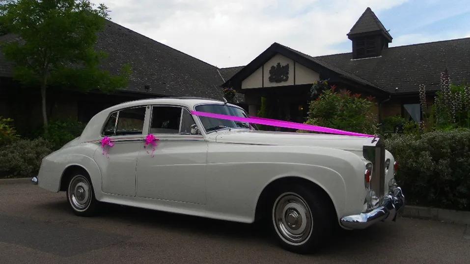 Absolutely perfect car for the occasion, easy to arrange and everything ran smoothly on the day