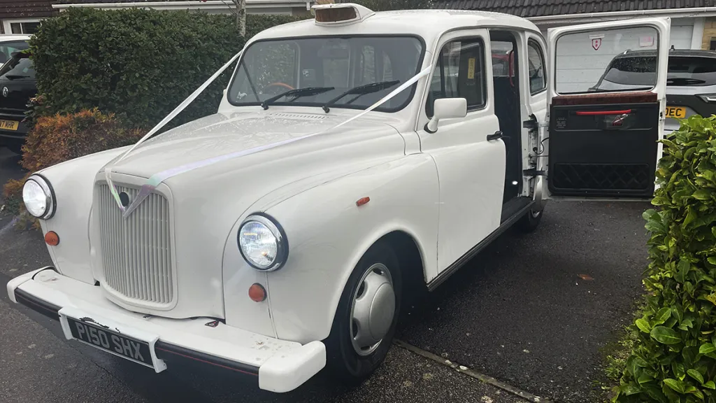 Great service, travelled a long way, timings. Were perfect, very pleasant driver. Thank you.