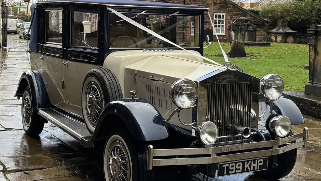 Had a fabulous experience from start to finish with Keyhole Motors for my daughter&rsquo;s wedding car! Hired a beautifully spotless blue &amp; ivory Imperial Landaulette and can&rsquo;t thank driver Dave enough. Would definitely recommend everyone involved!! Thanks