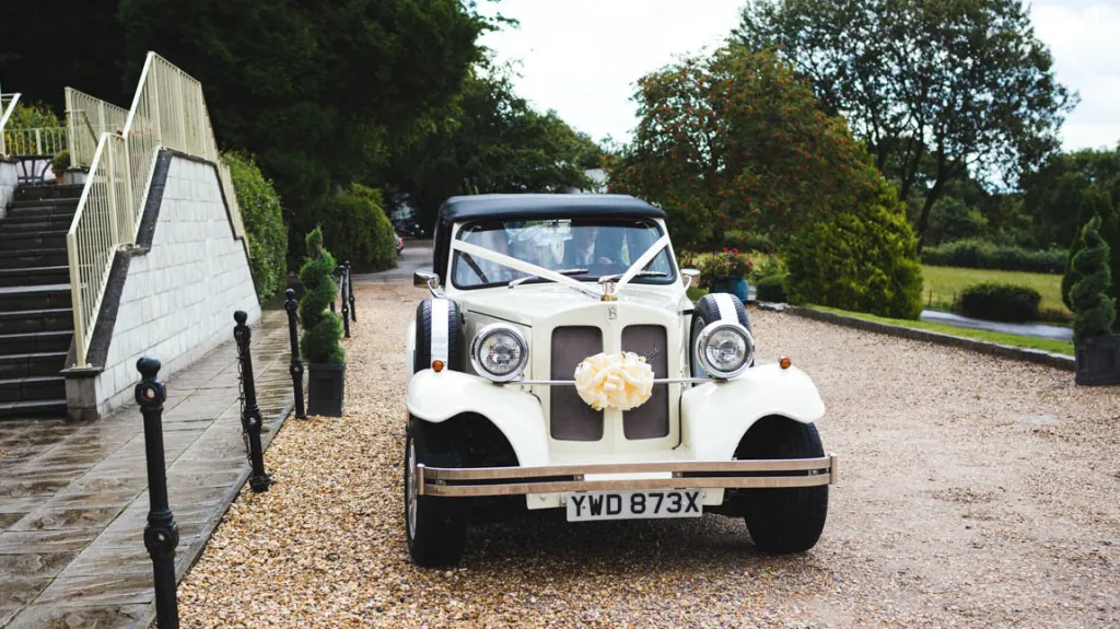 Great service, great driver and beautiful car!