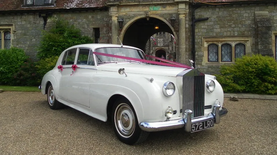 Glynne was brilliant on our wedding day. He arrived early, immaculately turned out and the car spotless. It felt so special arriving in a Rolls-Royce. Glynne took us for a drive after the wedding and was super accommodating whilst we took some pictures with the car. Thank you.