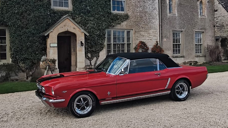 Premier carriage were amazing and so organised. Their communication was superb. The mustang was absolutely beautiful and I was so happy with it. Stephen was so friendly and so accommodating which all added to the experience. Thank you! !!