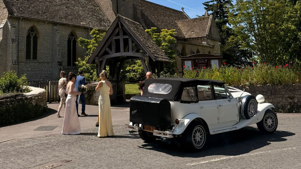 Was such a lovely car , great driver , very friendly made us all feel at ease , made the day more fabulous!