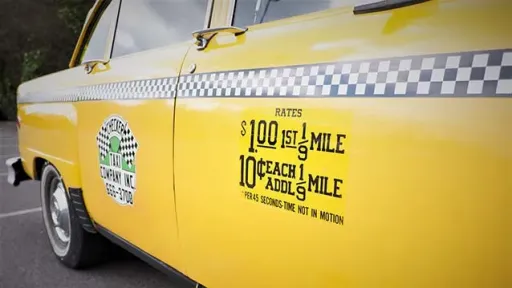 Taxi USA Checker Cab