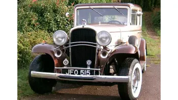 Oldsmobile V8 Sedan