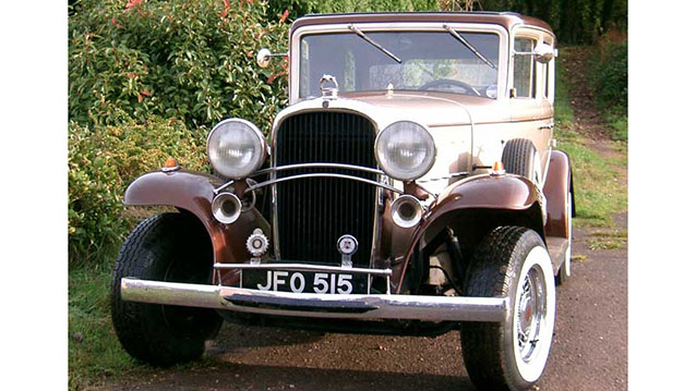 Oldsmobile V8 Sedan