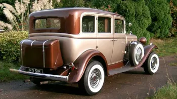 Oldsmobile V8 Sedan