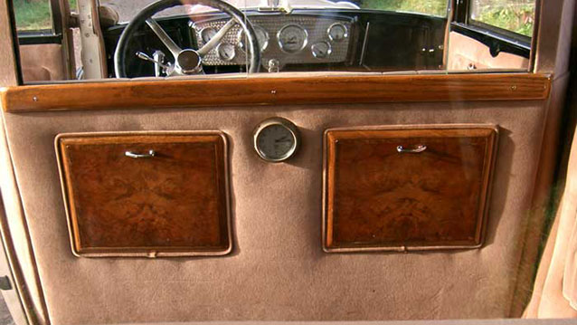 Oldsmobile V8 Sedan