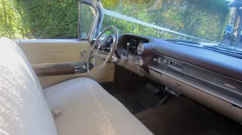 Cadillac Sedan de Ville