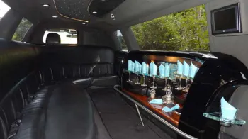 Lincoln USA 30ft 'Krystal' Limousine