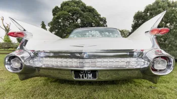 Cadillac Sedan de Ville