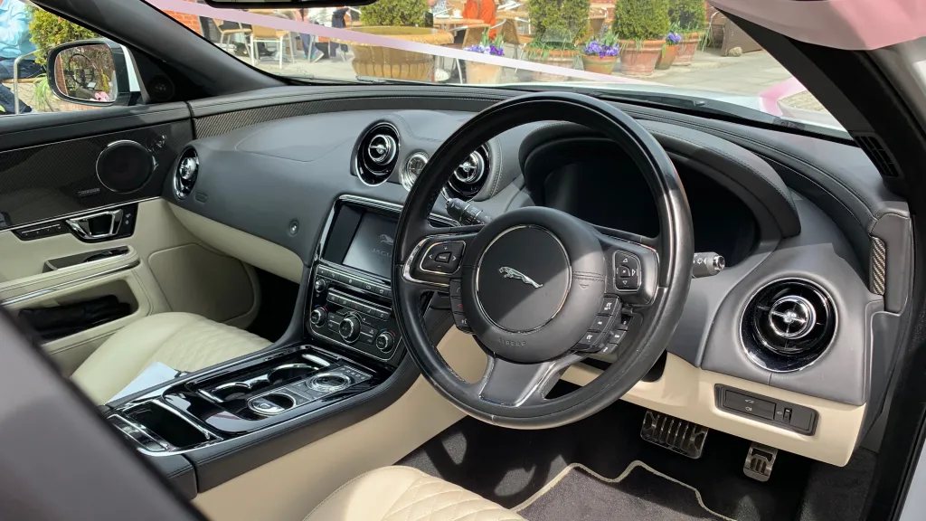 Jaguar XJ LWB Autobiography