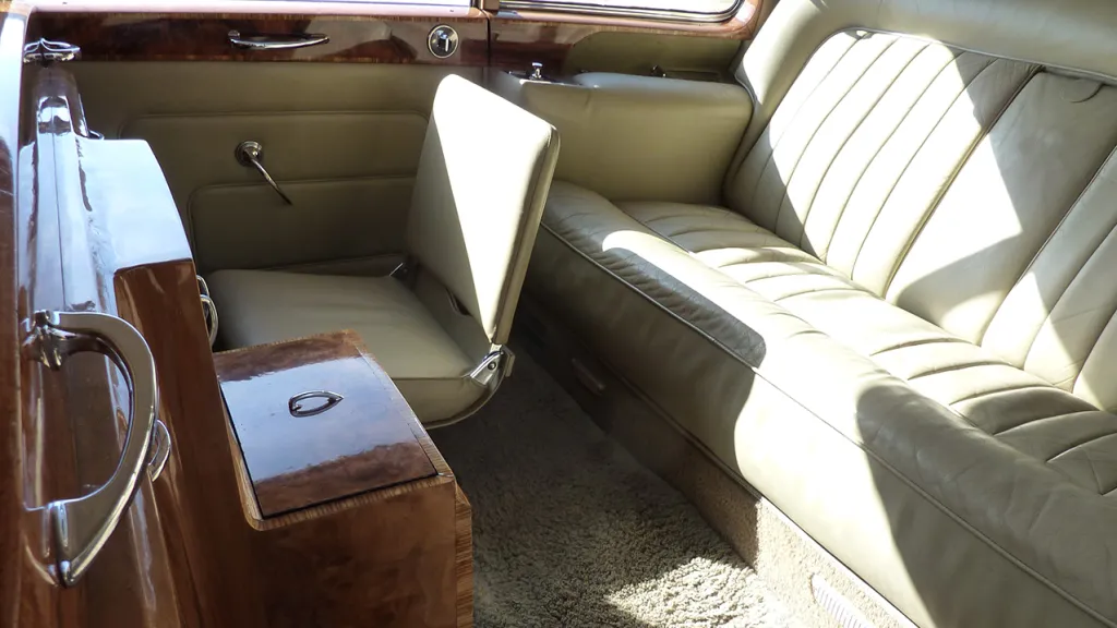 Rolls-Royce Phantom V Limousine