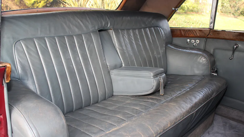 Rolls-Royce Silver Wraith