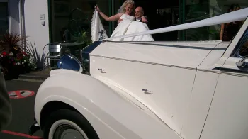 Rolls-Royce Silver Wraith bonnet decorated with ivory ribbons