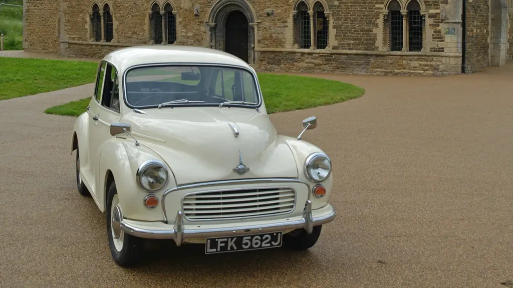 Morris Minor Saloon