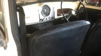 Morris Minor Saloon