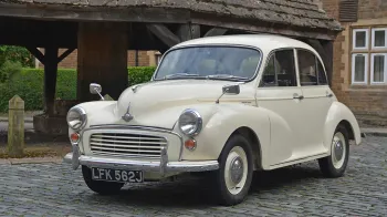 Morris Minor Saloon
