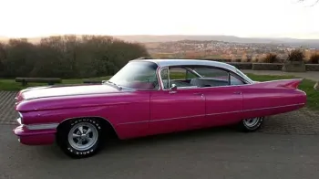 Cadillac Sedan de Ville