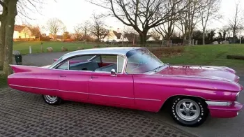 Cadillac Sedan de Ville