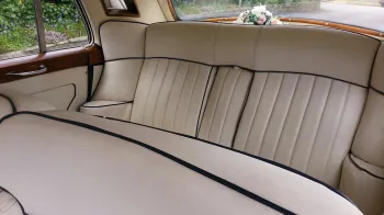 Rolls-Royce Silver Cloud rear interior