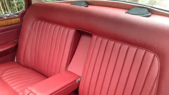 Daimler 250 V8