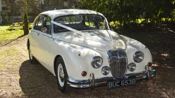 Daimler 250 V8