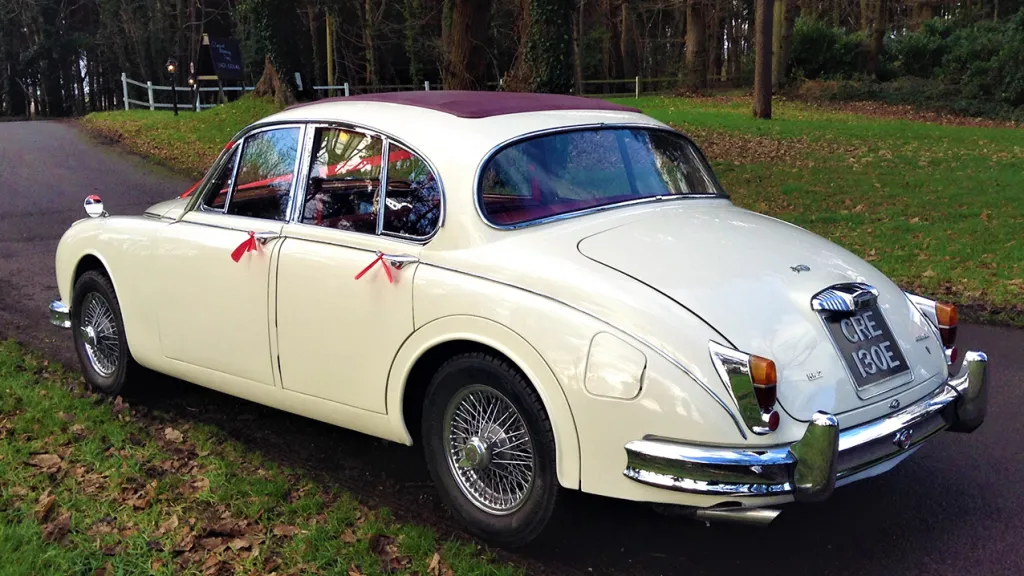 Daimler 250 V8
