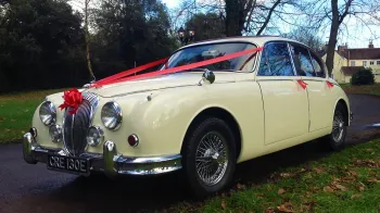 Daimler 250 V8