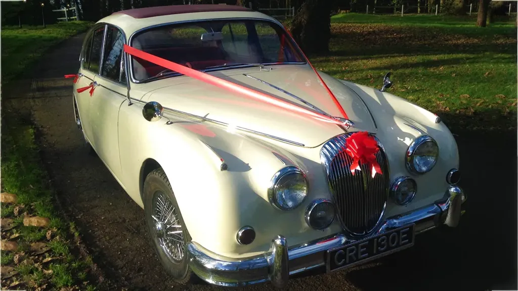 Daimler 250 V8