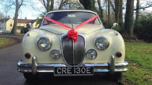 Daimler 250 V8