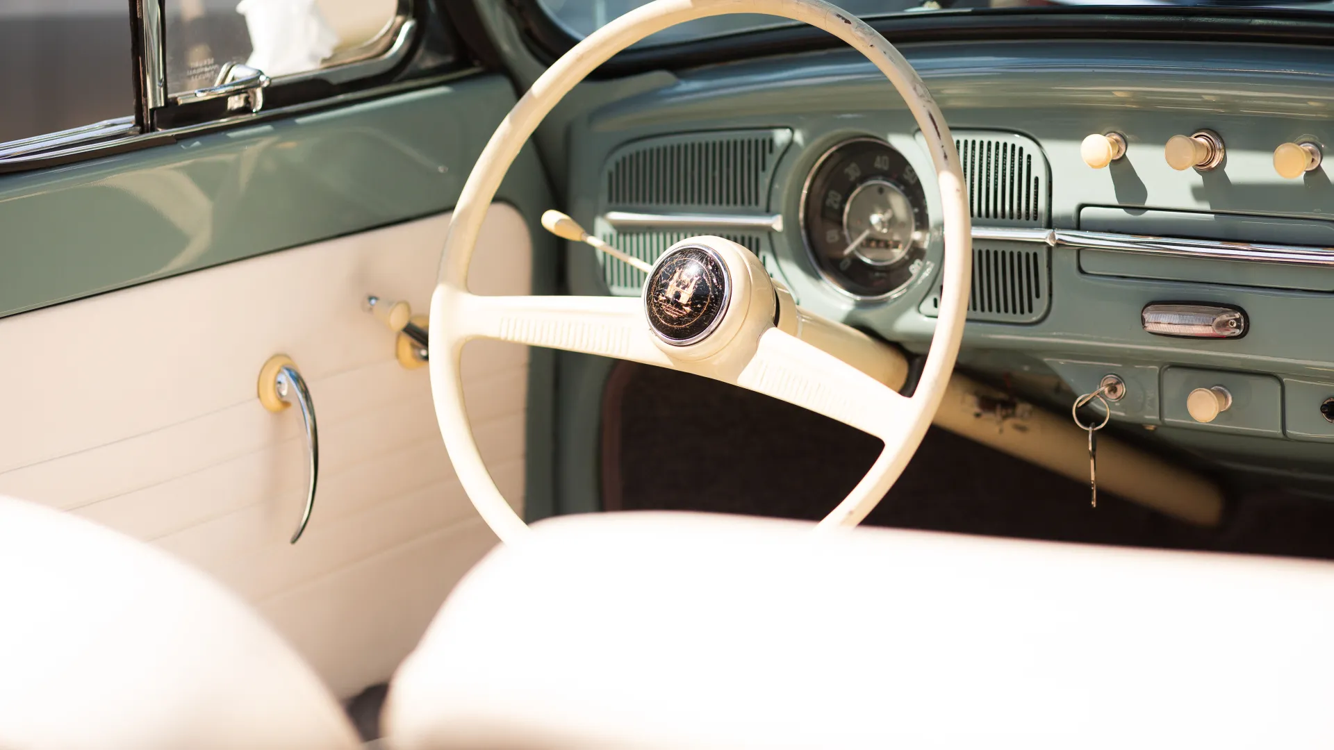 Classic VW Beetle Wedding Car Hire Bracknell, Berkshire and Hampshire