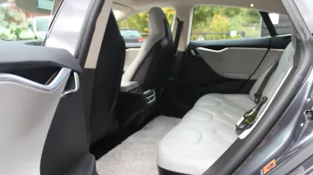 Tesla 'S' 85D