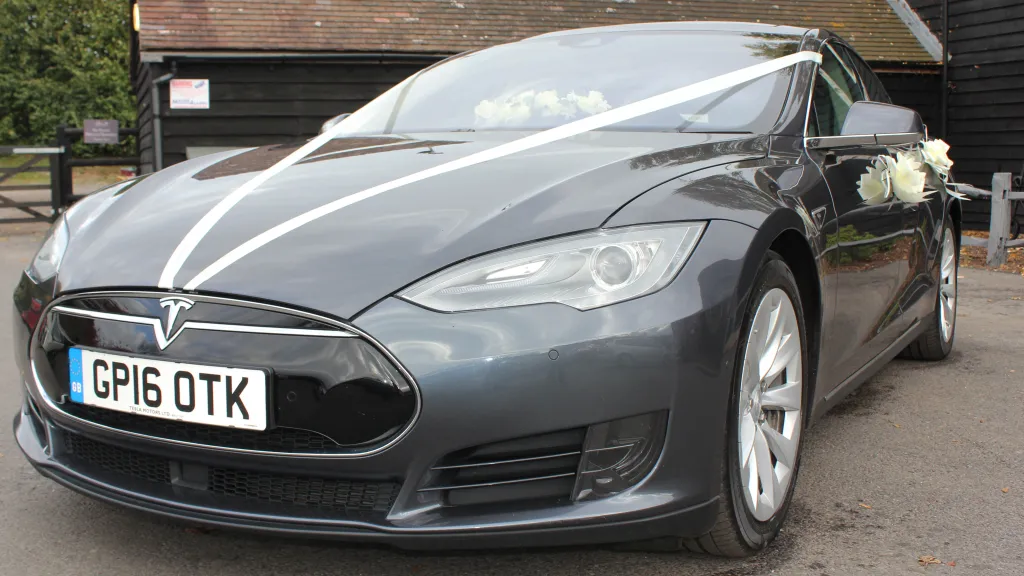 Tesla 'S' 85D