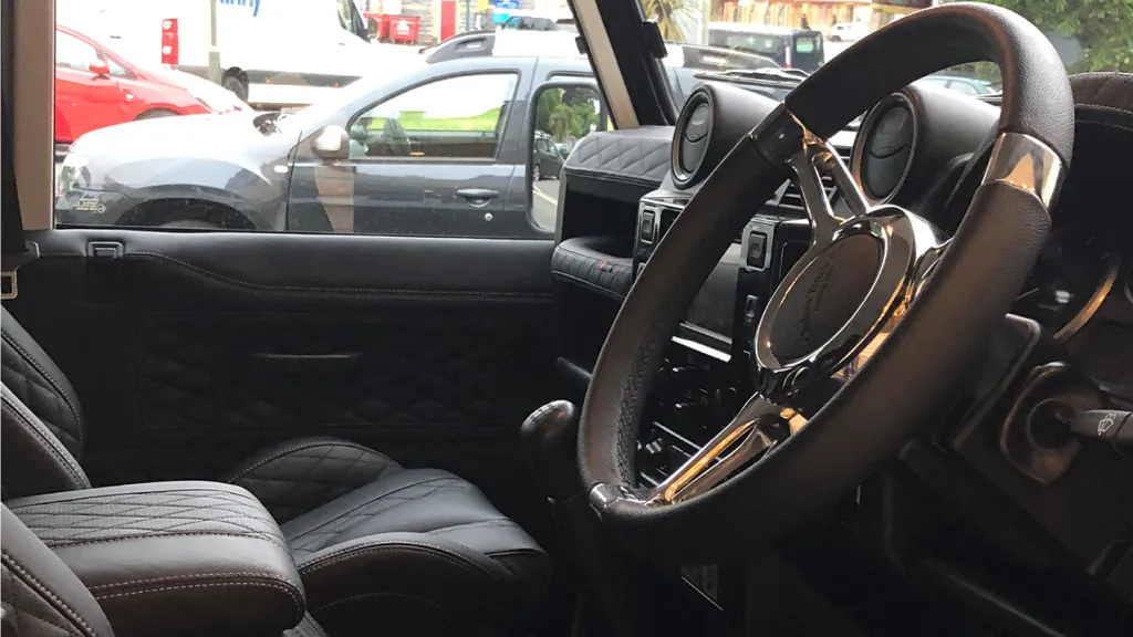 Land Rover Defender 110