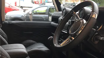 Land Rover Defender 110