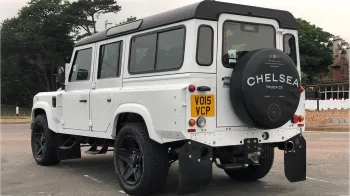 Land Rover Defender 110