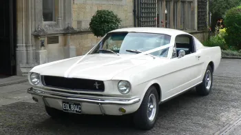 Ford Mustang Fastback V8
