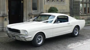 Ford Mustang Fastback V8
