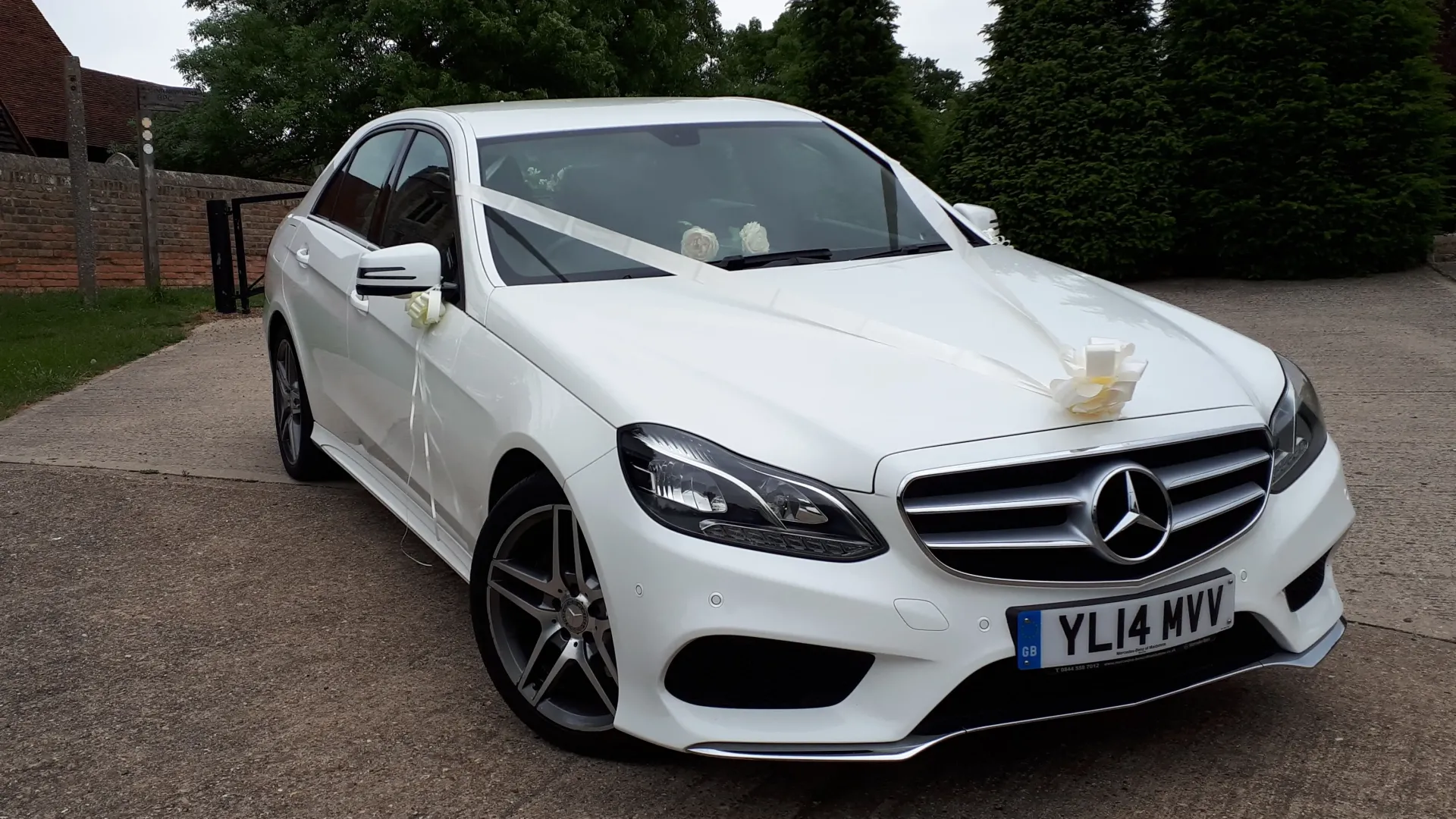 White Mercedes Wedding Car Hire Southend-on-Sea, Basildon, Essex