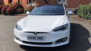 Tesla 'S'