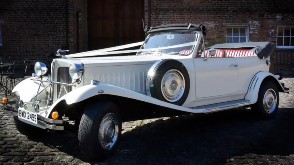Beauford Convertible